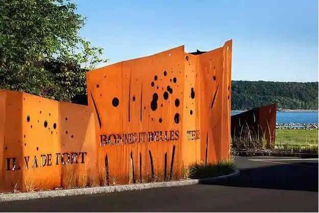 石景山锈钢板景观